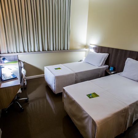 Slim Cuiaba Aeroporto Hotel Ngoại thất bức ảnh