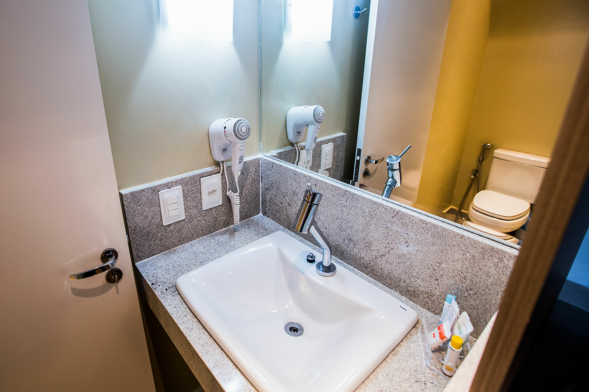 Slim Cuiaba Aeroporto Hotel Ngoại thất bức ảnh
